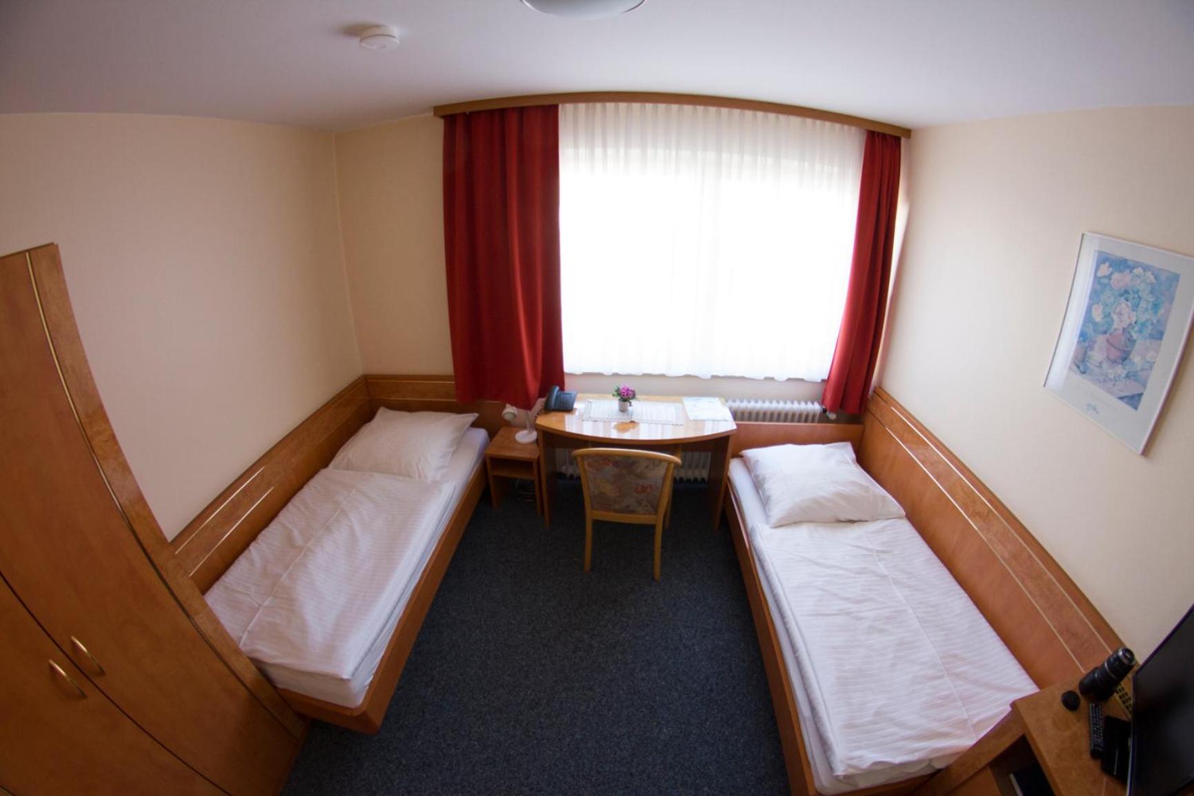 Hotel Europa Pforzheim Bagian luar foto
